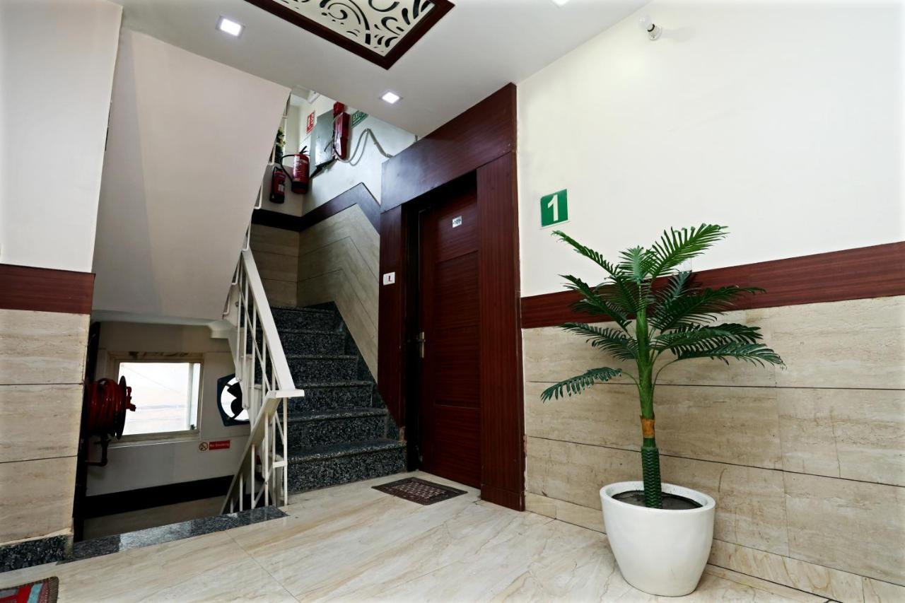 Hotel Toto International Dx Ню Делхи Екстериор снимка