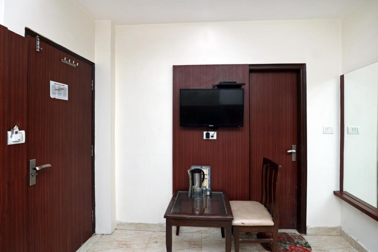 Hotel Toto International Dx Ню Делхи Екстериор снимка